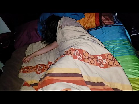 ❤️ Anak tiri berating ibu tiriné enom nalika dheweke turu. ️ Porno vk ing pornojv.dreamlandpassionjourney.ru ❌